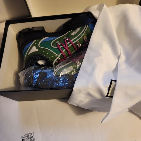 Gucci - Flashtrek Reflective Leather, Suede and Mesh Sneakers - Multi 9 BNWB - Picture 5 of 13